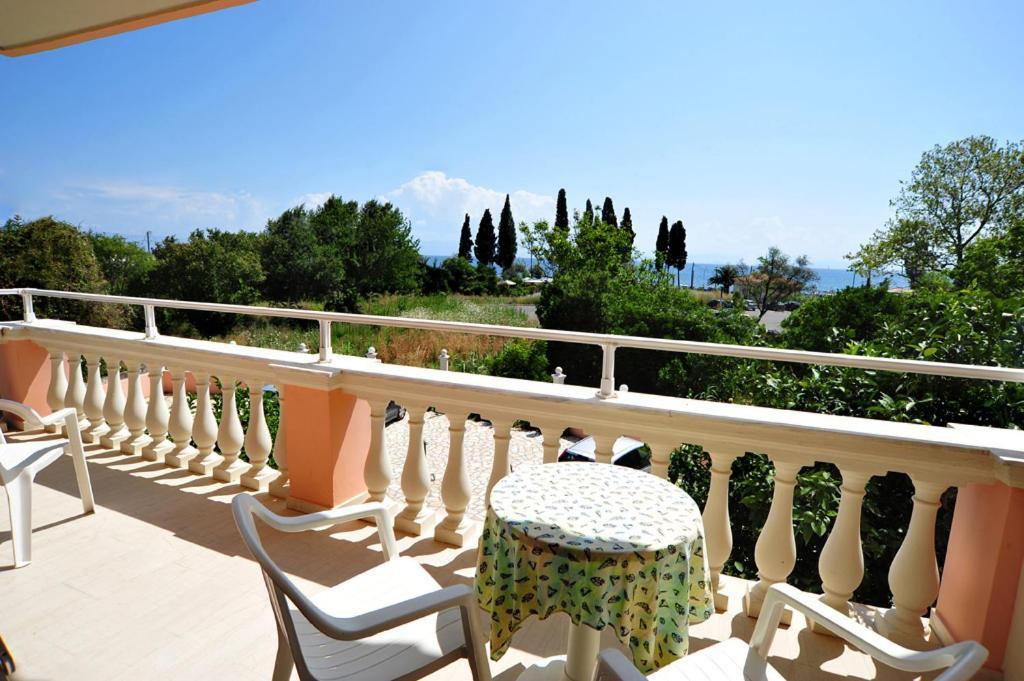 Apartments Corfu Sun Pool Side Benitses  Rom bilde